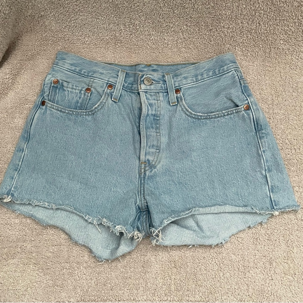 LEVI 501 SHORTS